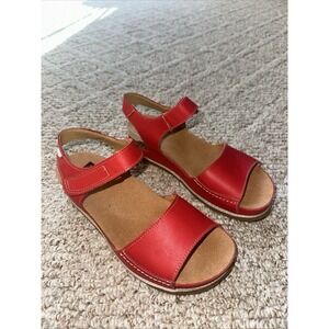 Women's On Foot 'Tucson' Sandal‎ Red Sz 37 - US size 6.5 - Made In Spain EUC